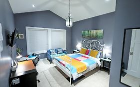 Cozy Ensuite Room Near Nature & Amenities